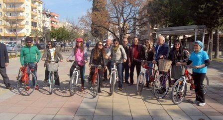 2 1 - Bisiklet tutkunları Ortaca'da "1 günlük kontak kapattı"
