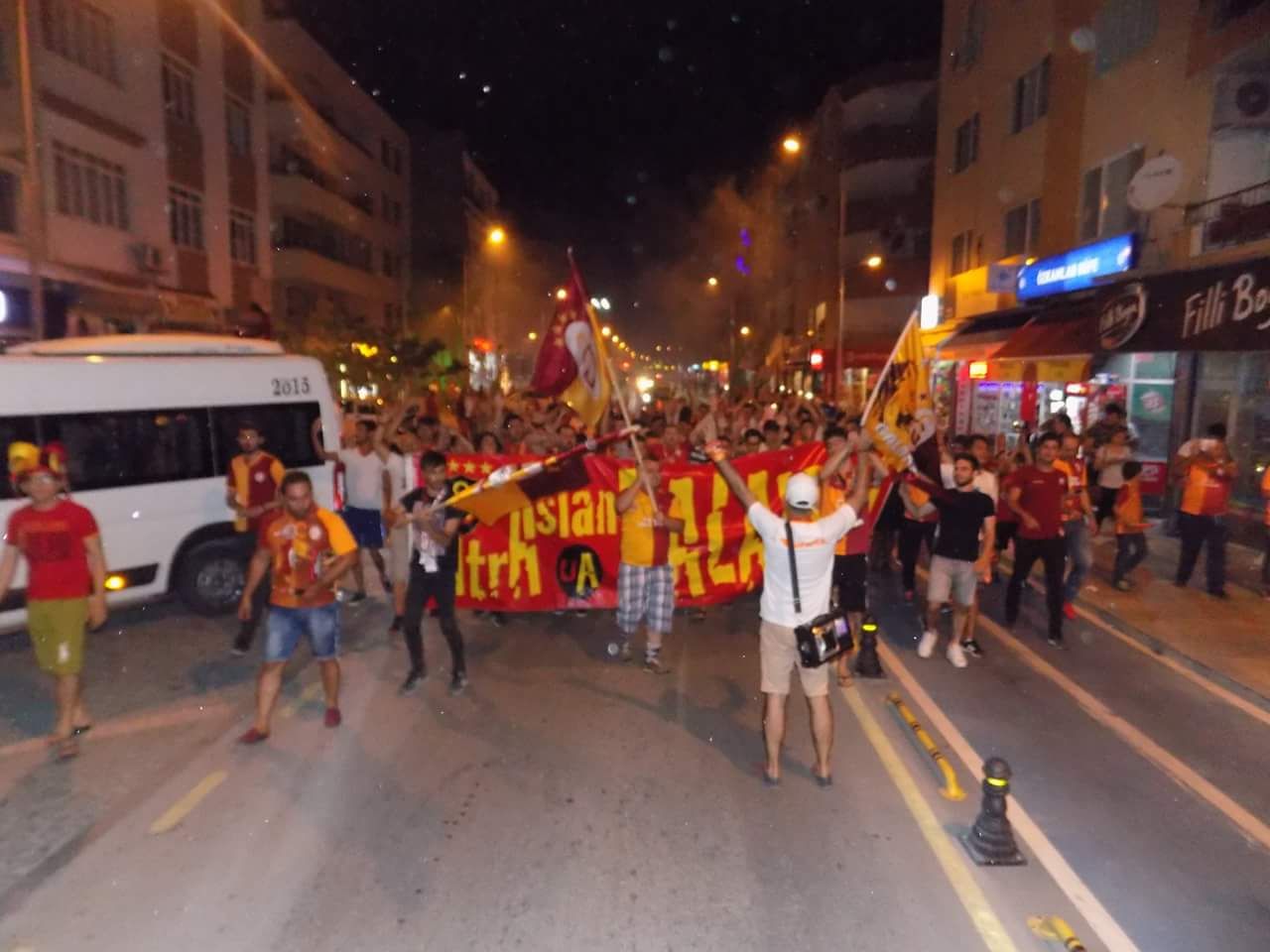IMG 20180520 WA0055 - Dalaman'da Galatasaray'ın şampiyonluk kutlaması